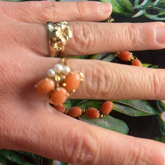 Hawaiian pink coral and pearl 14k ring - Picture 3 of 6